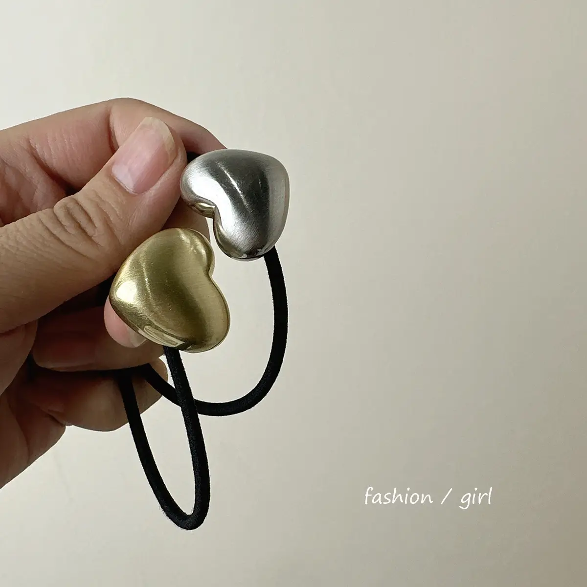 Vintage Gold Heart Hair Tie for Women — feature 18