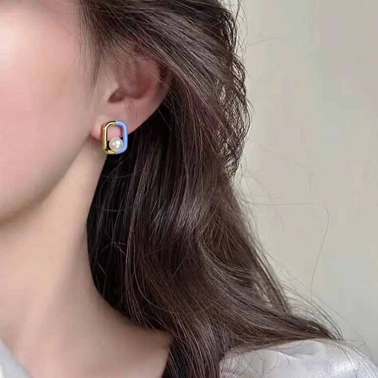 2023 New Natural Freshwater Pearl Earrings Women's 18K Gold-Filled Light Luxury High-end Style Geometric Square Oil Drop Earrings - Image 5
