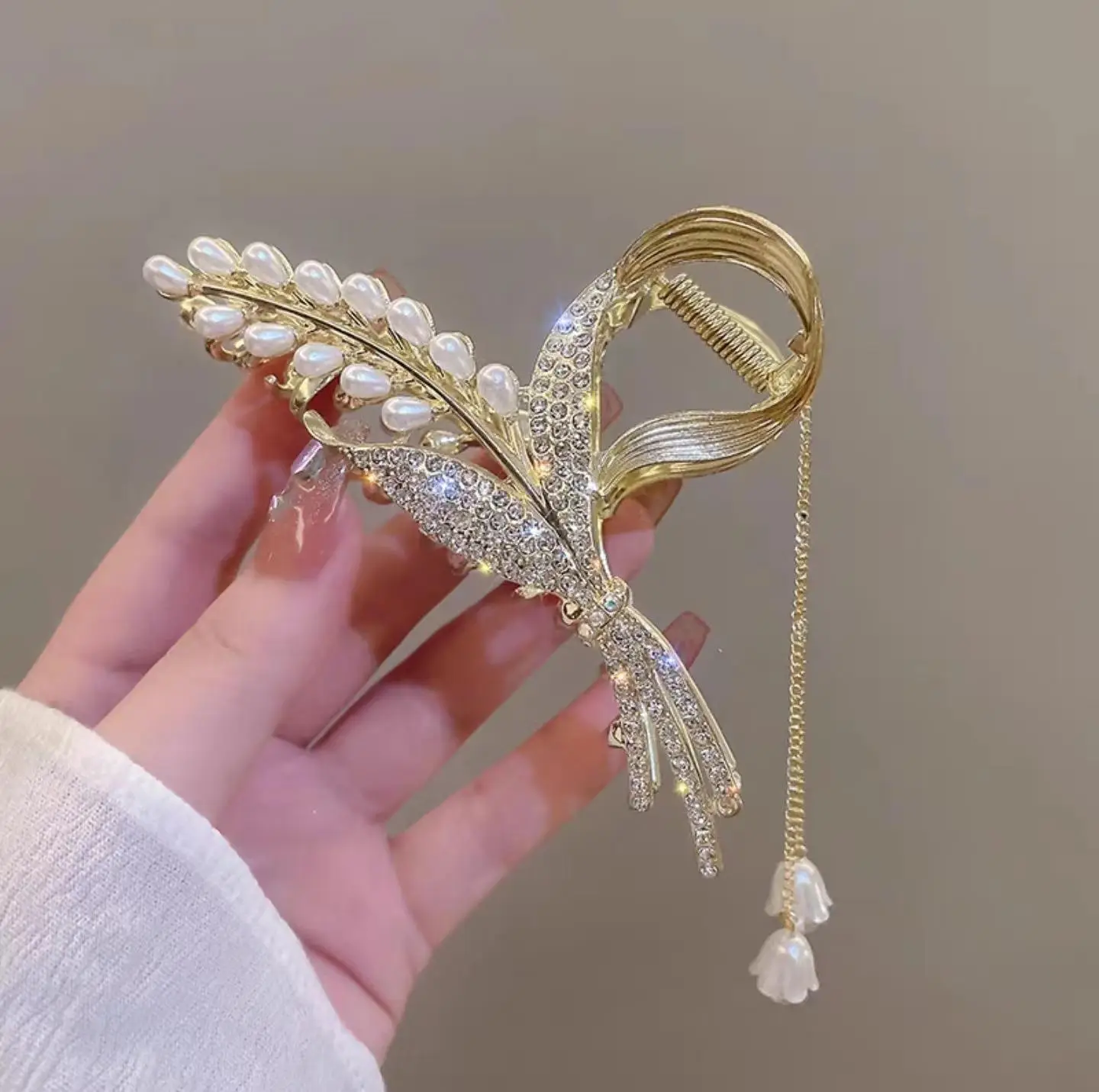 Elegant Pearl Tassel Hairpin for Women — feature 4