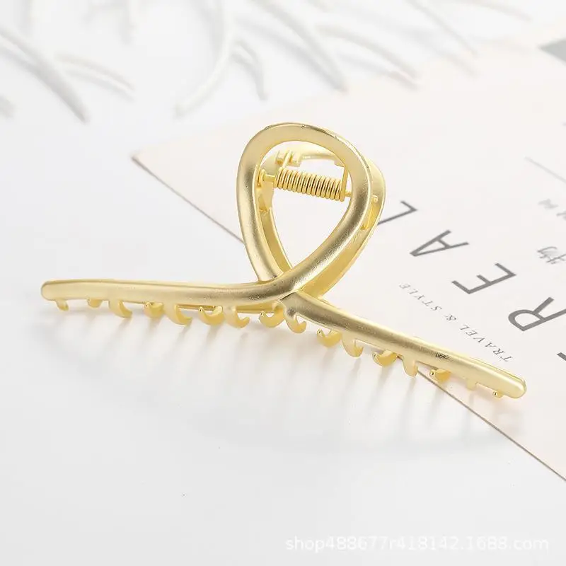 Elegant Pearl Tassel Hairpin for Women - Image 4
