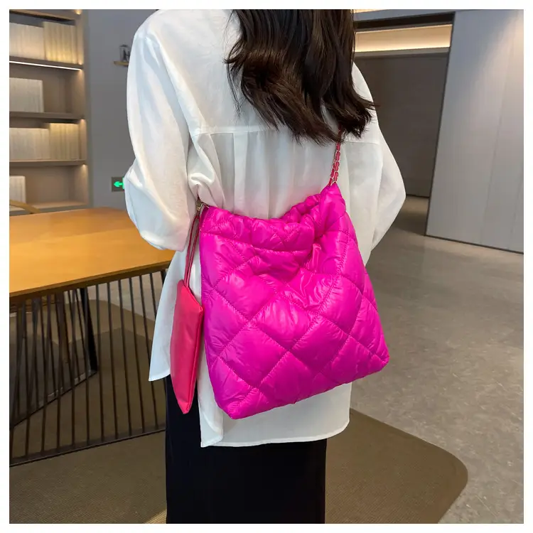 White Quilted Shoulder Bag Women 2023 Summer — feature 10
