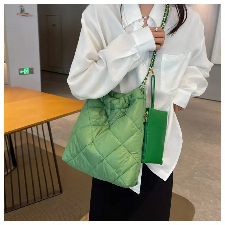 White Quilted Shoulder Bag Women 2023 Summer — feature 11