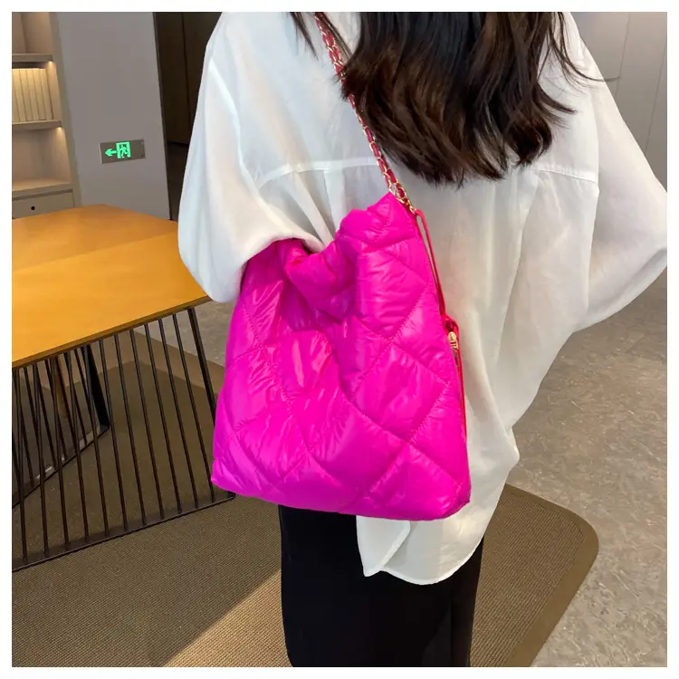 White Quilted Shoulder Bag Women 2023 Summer — feature 14