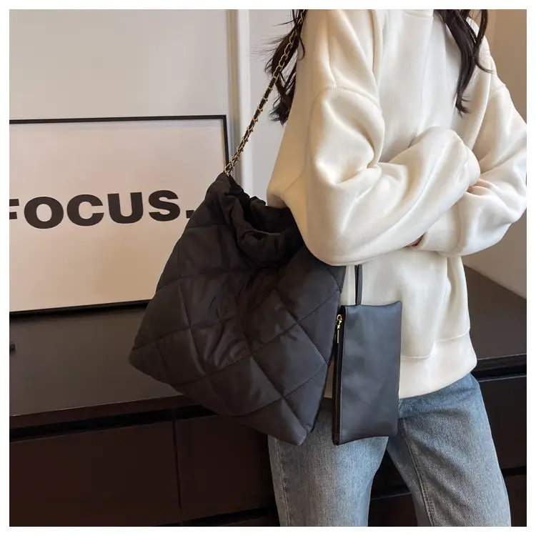 White Quilted Shoulder Bag Women 2023 Summer — feature 17
