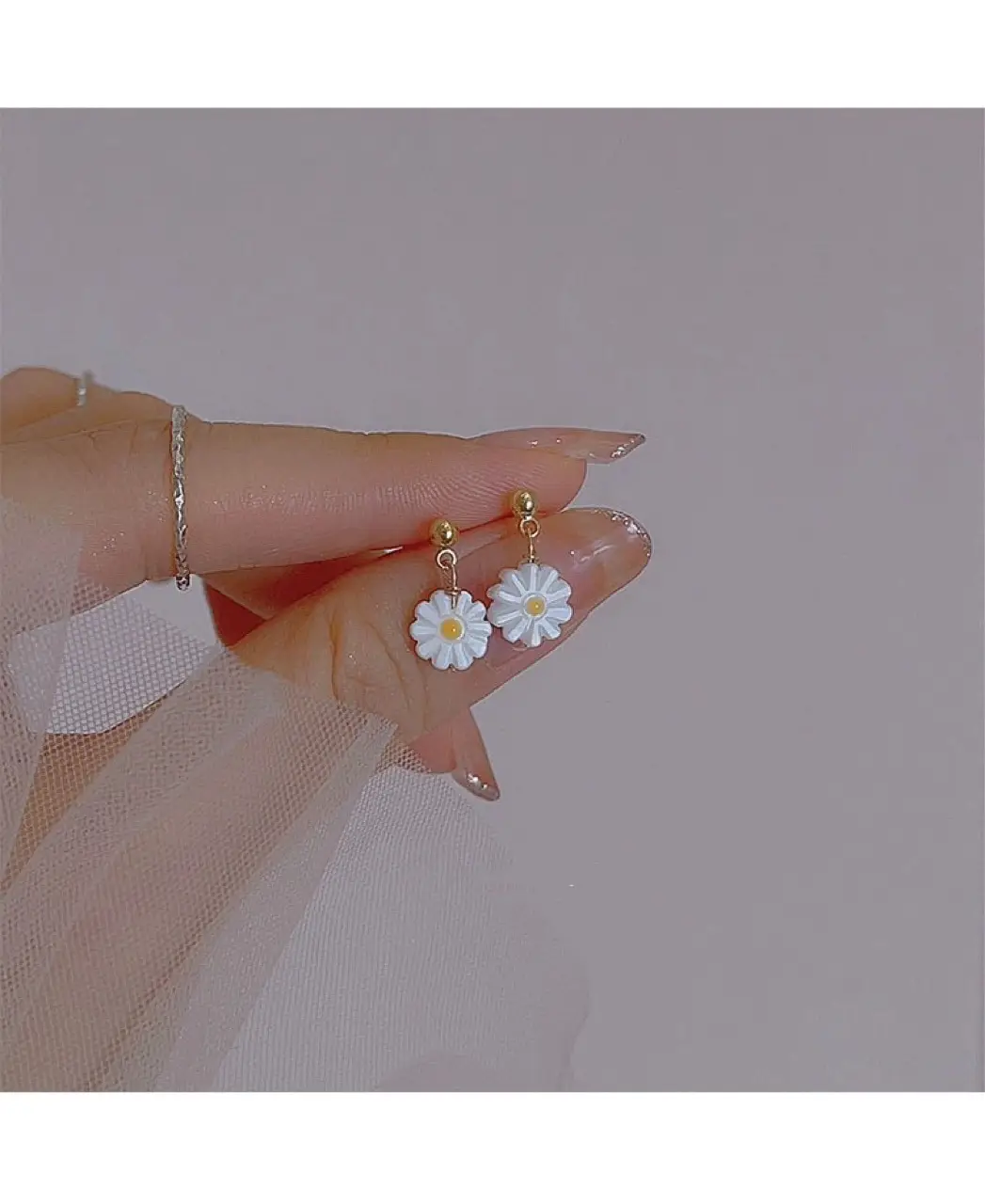 Mini Carved Daisy Earrings 925 Silver Needle Hand Carved — feature 1