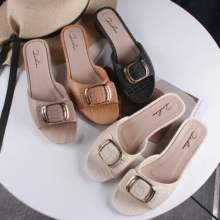 Women's summer new chunky heel slippers fashionable square buckle outer wear flat daily low heel sandals for women - Image 5