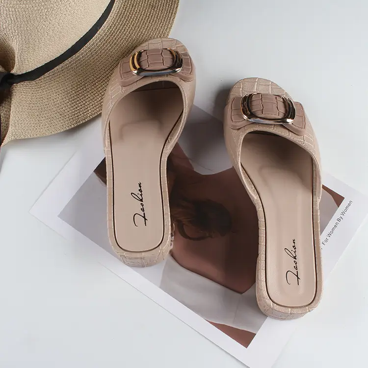 Women's summer new chunky heel slippers fashionable square buckle outer wear flat daily low heel sandals for women — feature 17
