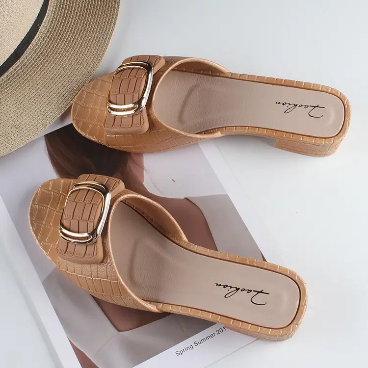 Women's summer new chunky heel slippers fashionable square buckle outer wear flat daily low heel sandals for women — feature 4