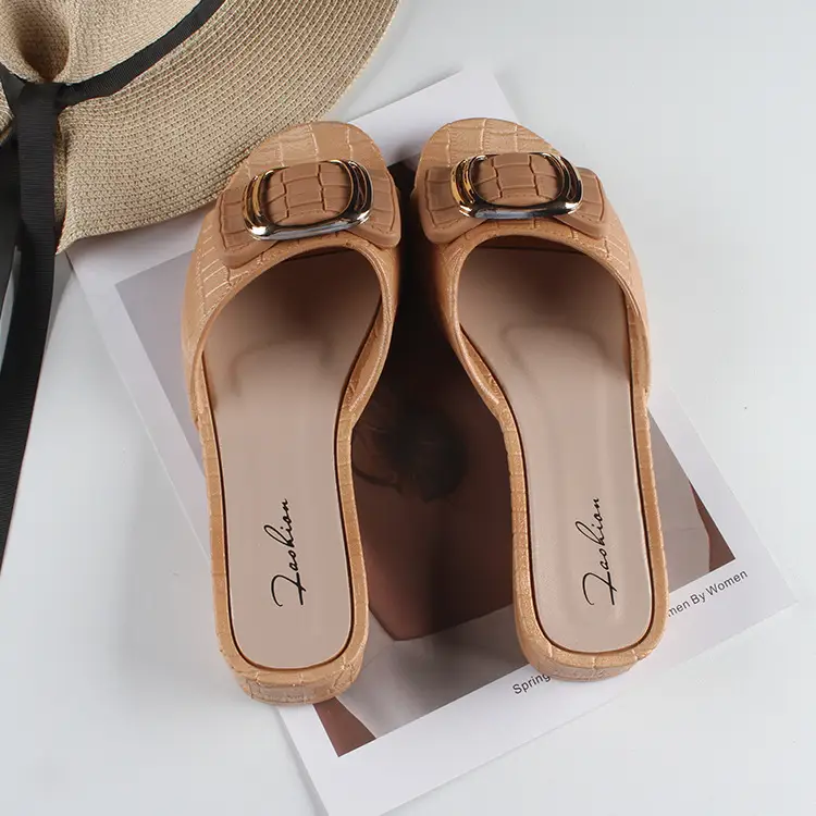 Women's summer new chunky heel slippers fashionable square buckle outer wear flat daily low heel sandals for women — feature 5