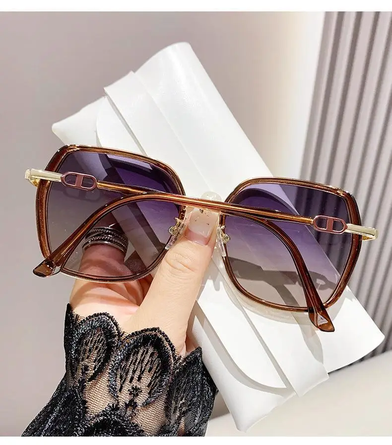 Women Anti-Ultraviolet Large Frame Polarized Sunglasses — feature 13