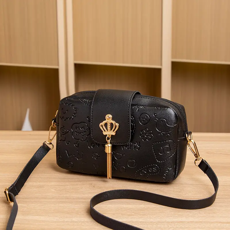 Printed Women's Shoulder Bag with Gold Clasp - Image 2
