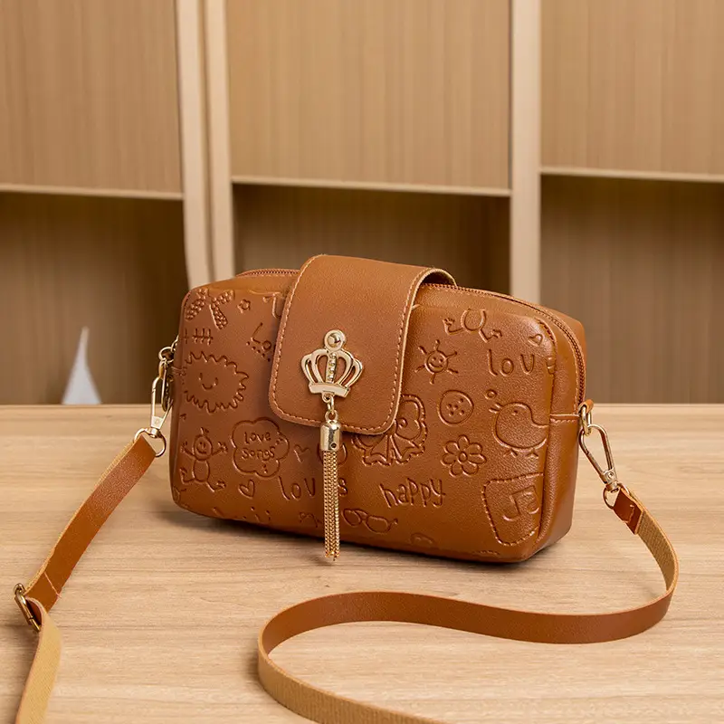 Printed Women's Shoulder Bag with Gold Clasp - Image 5