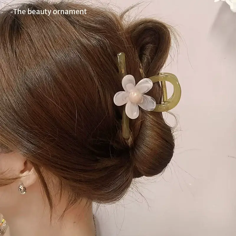 Elegant Flower Hair Clip for Women's Back of Head 2023 — feature 3
