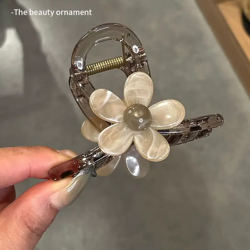 Elegant Flower Hair Clip for Women's Back of Head 2023 — feature 5