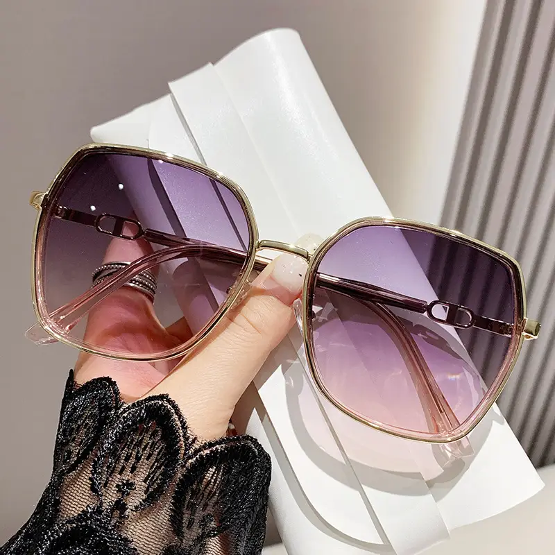 Women Anti-UV Polarized Sunglasses Large Frame