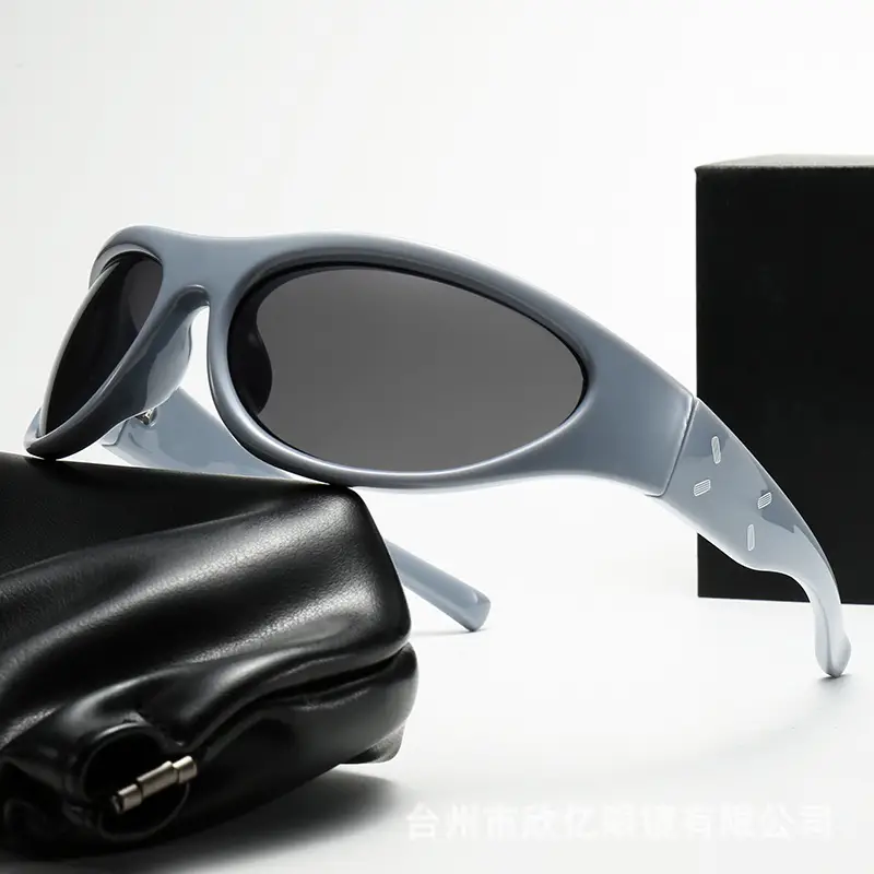 2023 New Y2K Retro Sunglasses Black - Image 3