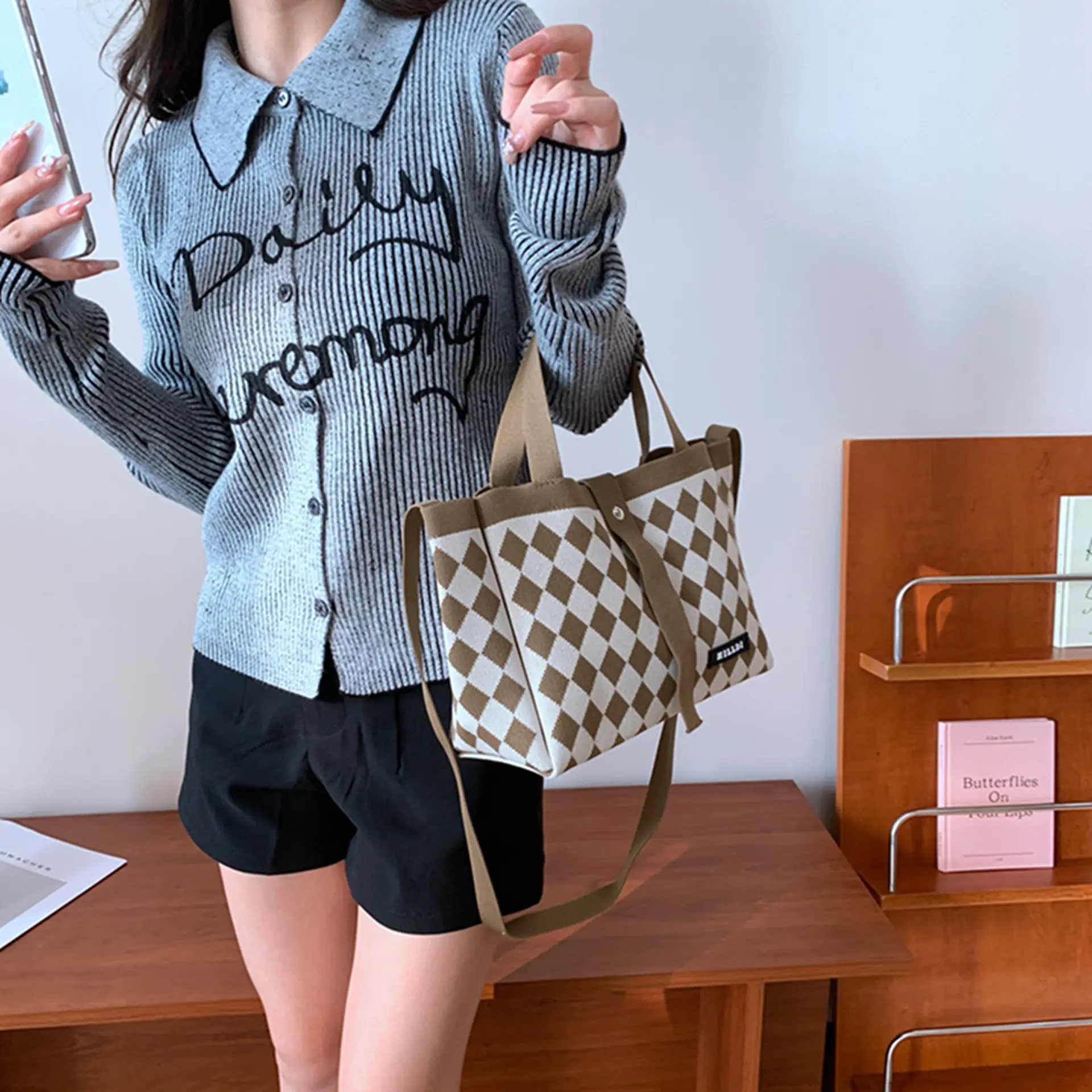 Korean Style Houndstooth Shoulder Bag Tote — feature 8