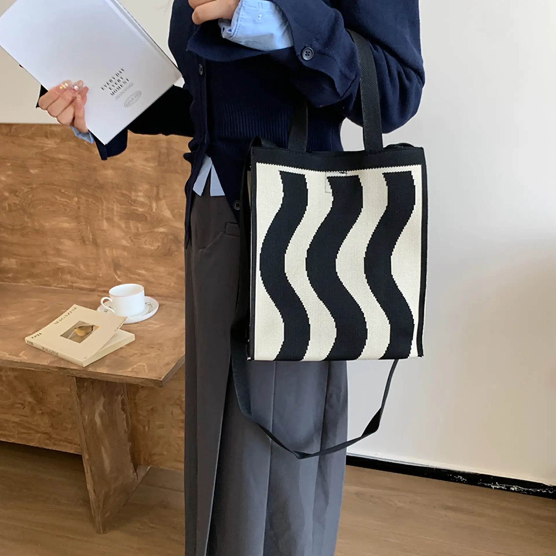 Korean Style Houndstooth Shoulder Bag Tote