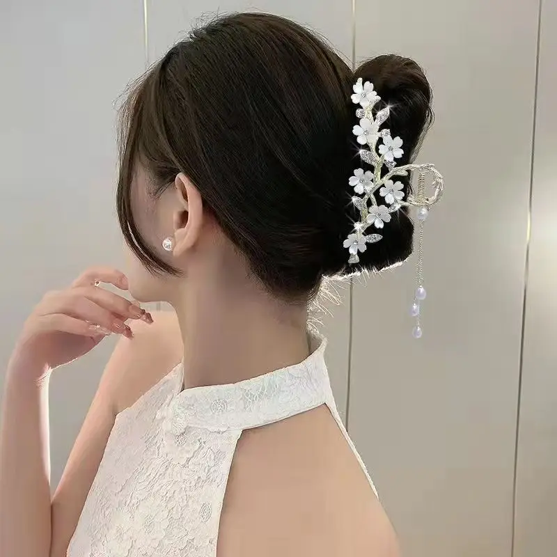 Cherry Blossom Hairpin for Women Elegant Tassel Style