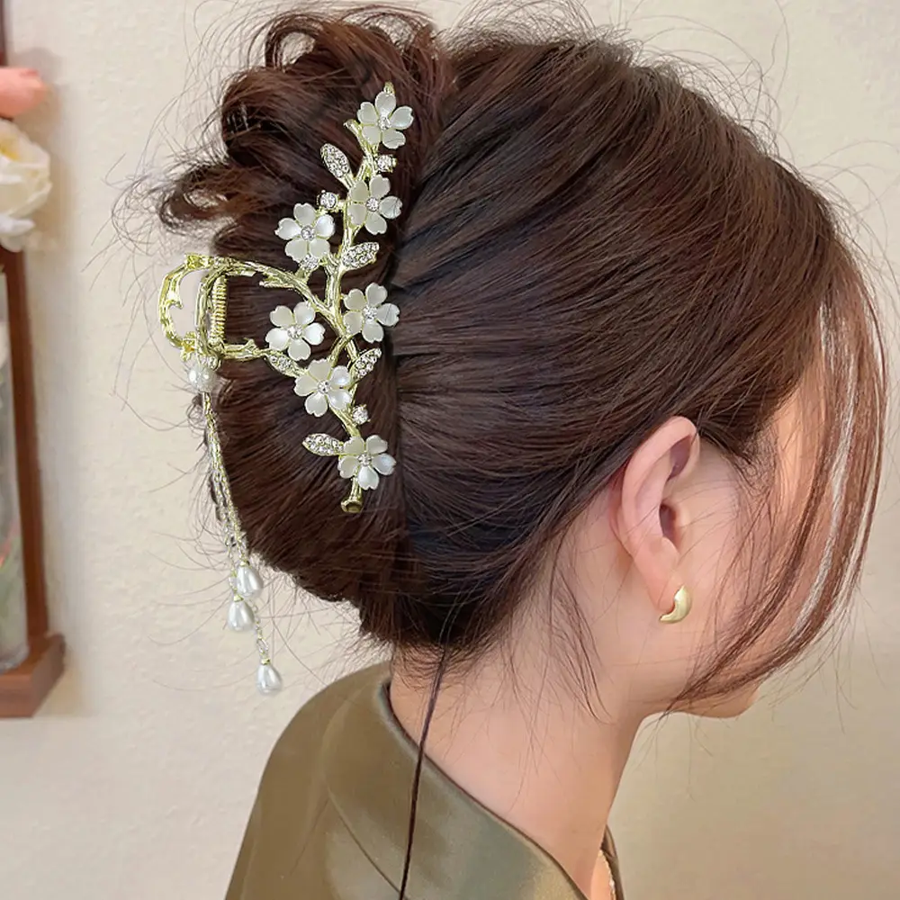 Cherry Blossom Hairpin for Women Elegant Tassel Style