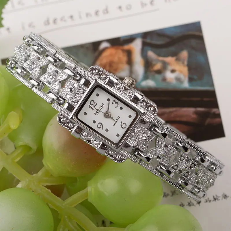High-End Women's Rhinestone Bracelet Watches Set — feature 5