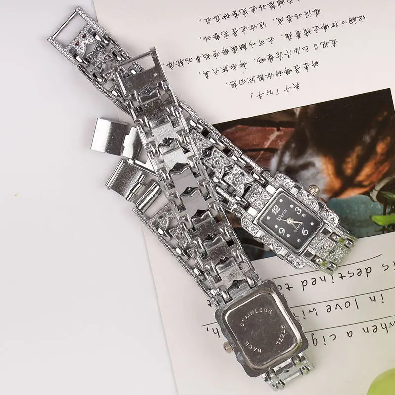 High-End Women's Rhinestone Bracelet Watches Set — feature 8