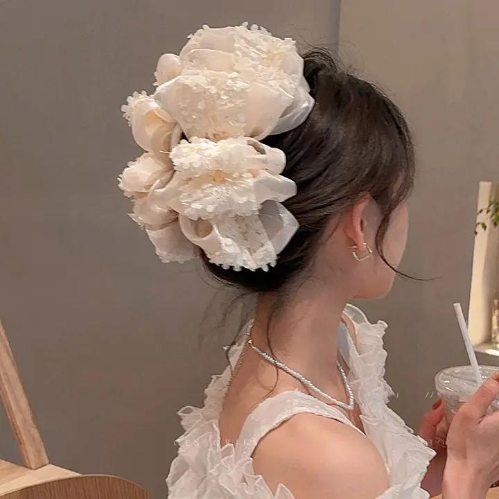 White Super-Fancy Hair Clip for Women