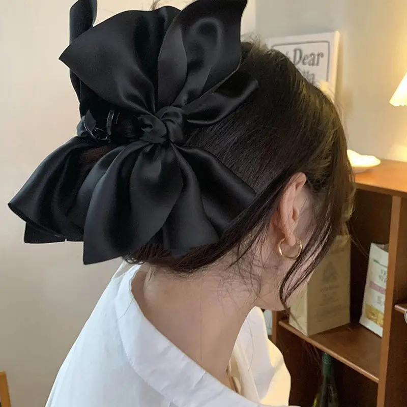 White Super-Fancy Hair Clip for Women