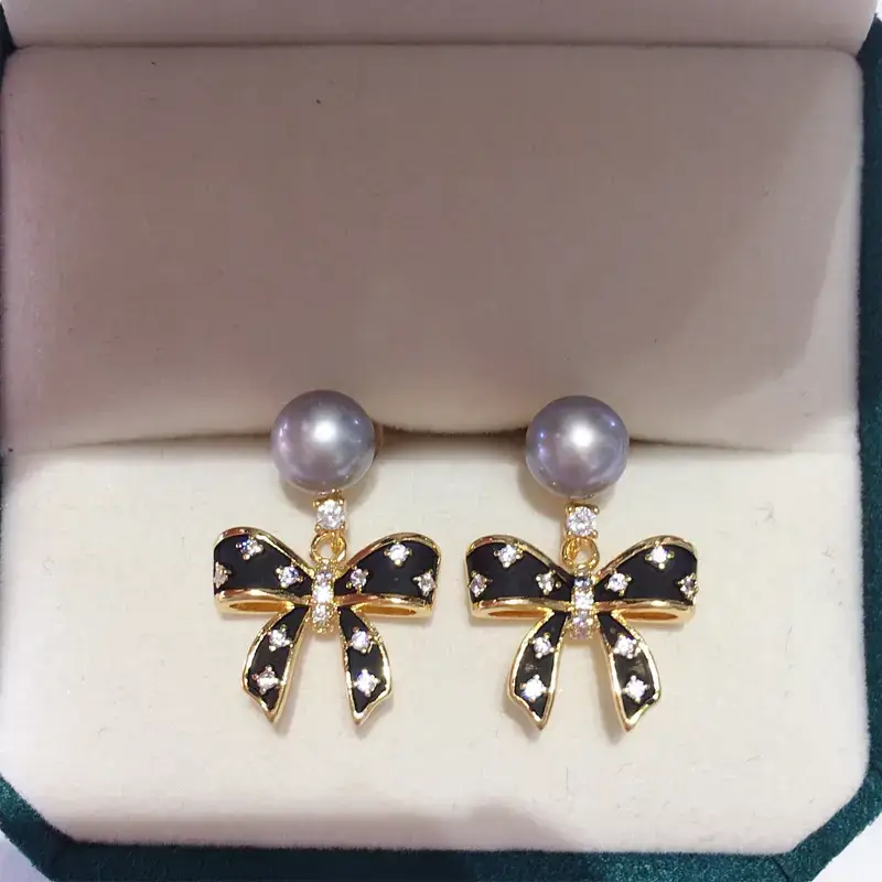 18K Gold Bow Pearl Earrings for Women - Image 2