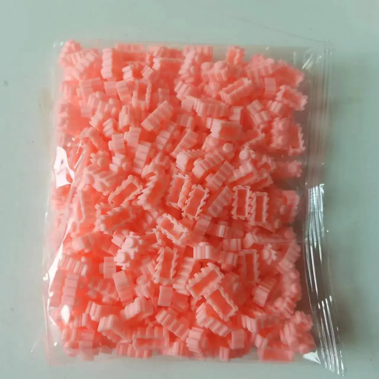 No. 18 powder orange 270