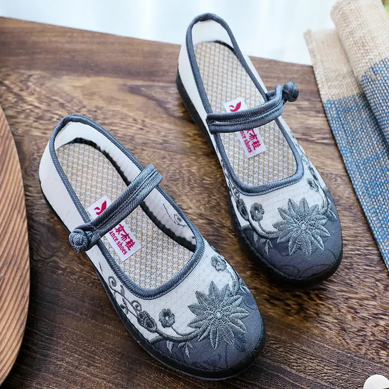 Women's Embroidered Net Mother Shoes Grey White Non-Slip Soft Sole - Image 4