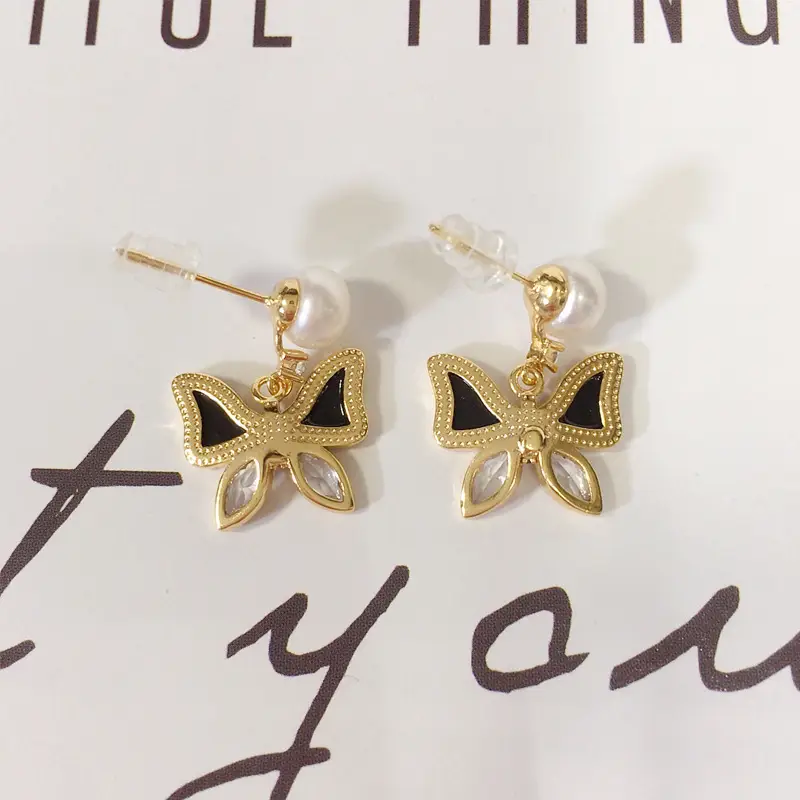 Natural Pearl Butterfly Earrings for Women 18K Gold — feature 11