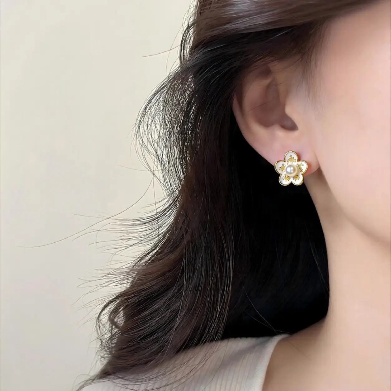 Women's 18K Pearl Earrings with Gold Light Finish - Image 6