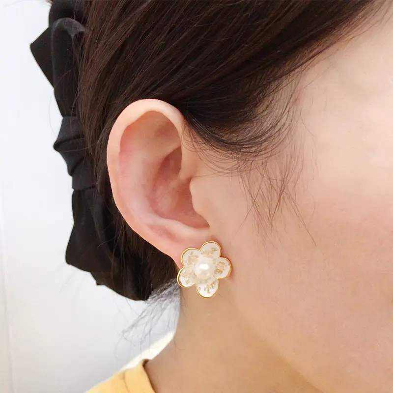 Women's 18K Pearl Earrings with Gold Light Finish - Image 7