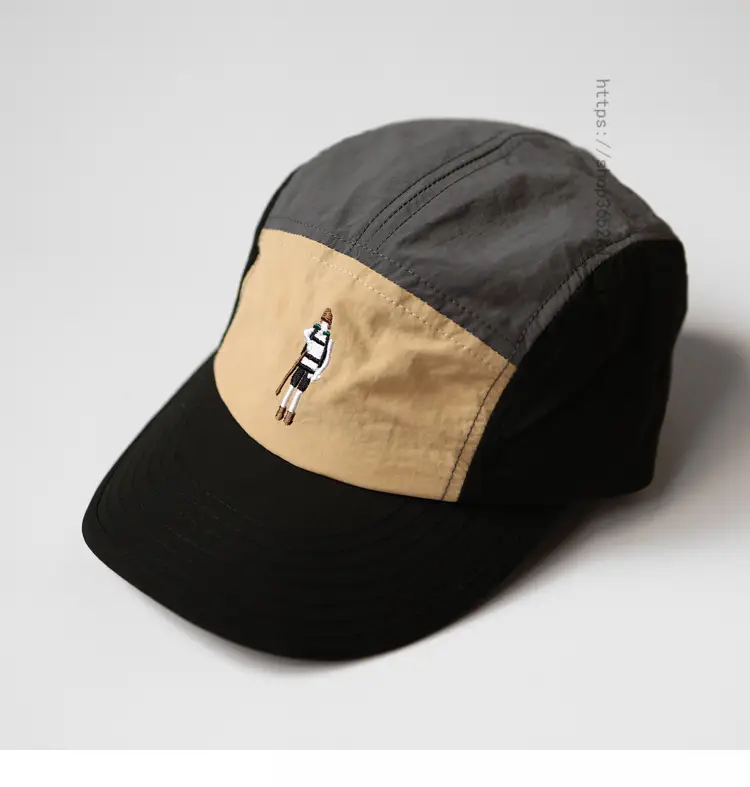 Women's American Retro Cap Black Beige Cap — feature 4