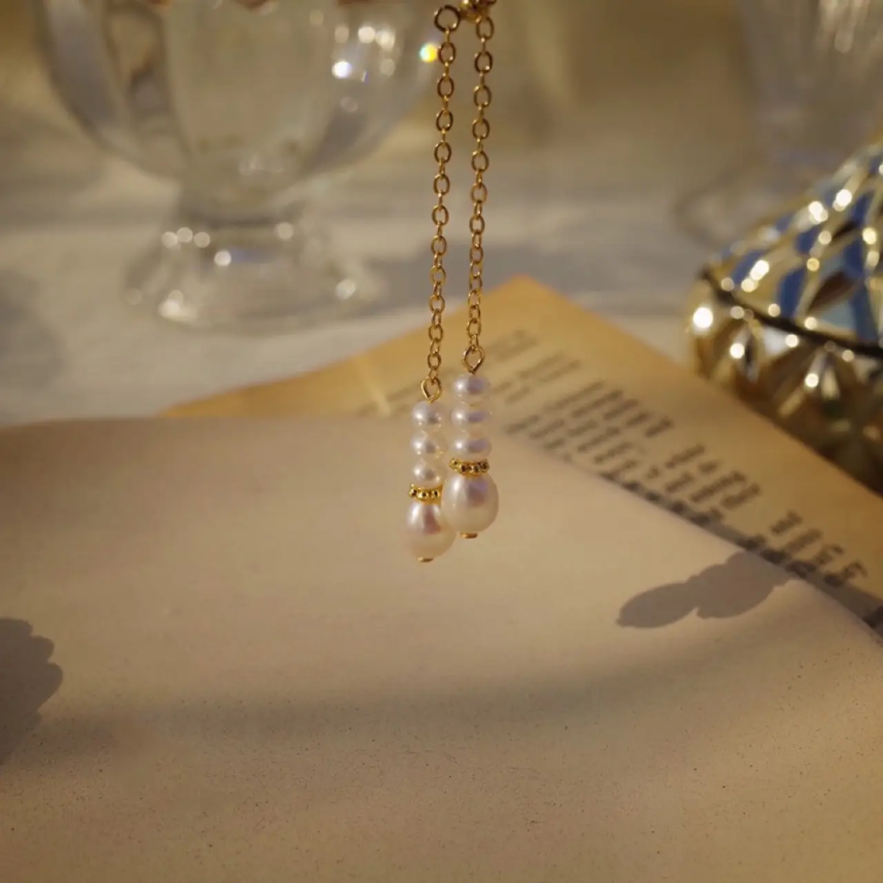 Vintage Pearl Earrings Light Luxury Long Design - Image 2