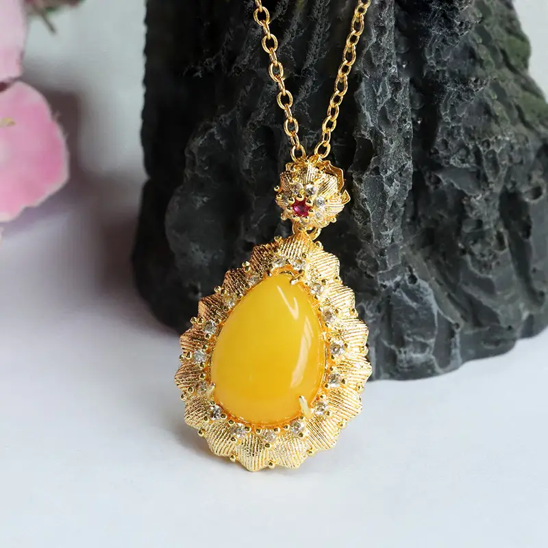 Guan Yu Natural Amber Pendant Full Honey Chicken Oil Yellow Water Drop Necklace — feature 8