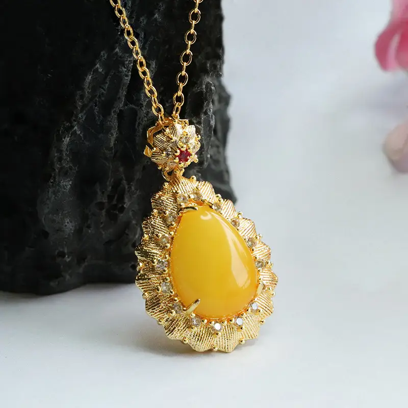 Guan Yu Natural Amber Pendant Full Honey Chicken Oil Yellow Water Drop Necklace — feature 9