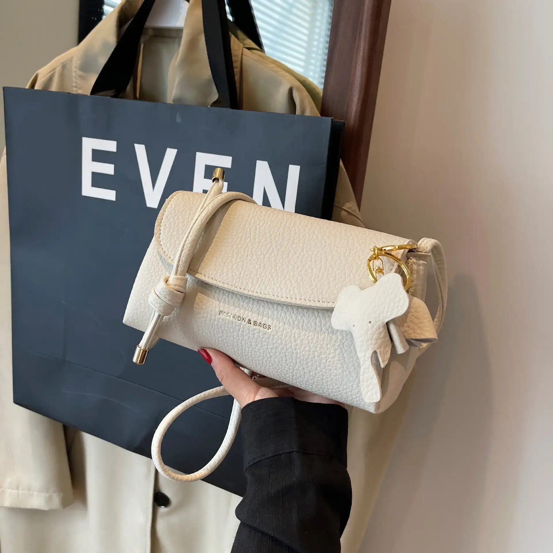 Women's Beige Crossbody Shoulder Bag with Tassel - Image 3