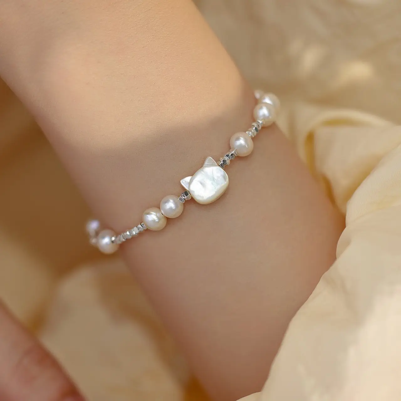 Cute Cat Pearl Bracelet for Women