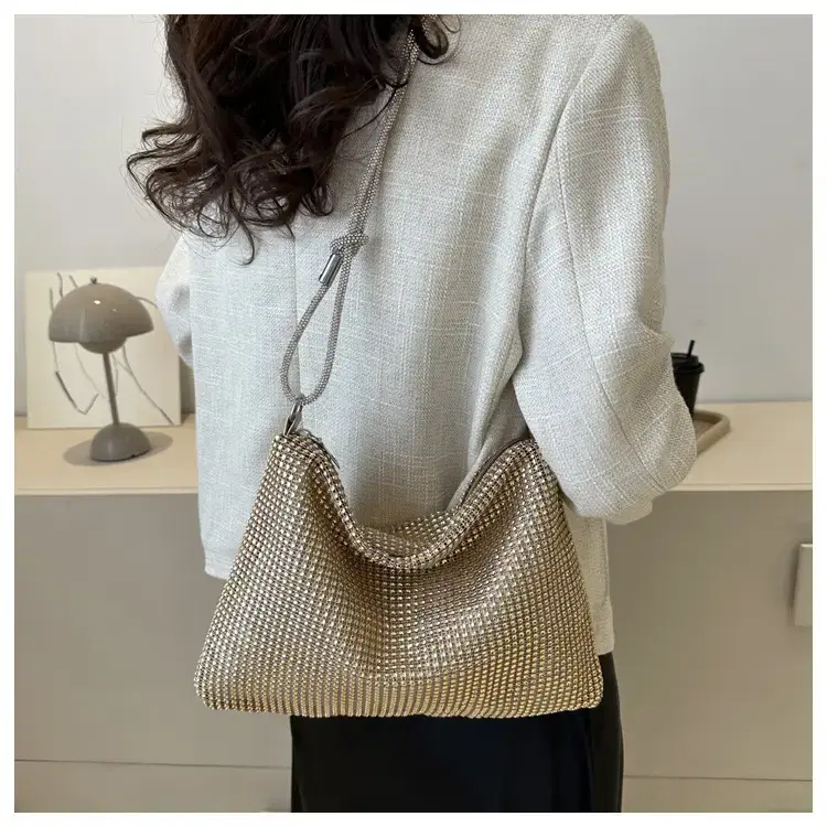 2023 Rhinestone Women's Shoulder Bag with Zipper Closure — feature 8