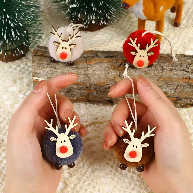 Wool Felt Christmas Deer Pendants Set - Image 7