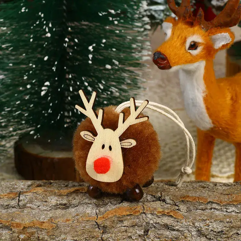 Wool Felt Christmas Deer Pendants Set - Image 4