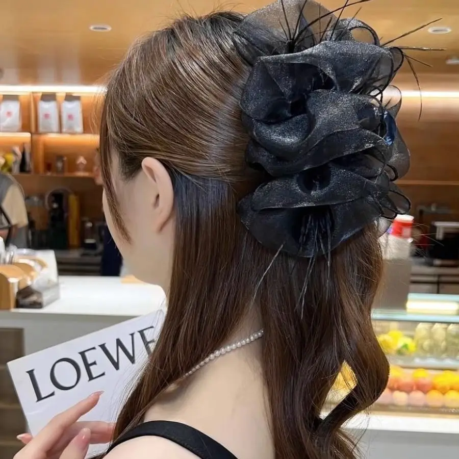 Princess Style Feather Mesh Headupdo with Princess Clip - Image 8