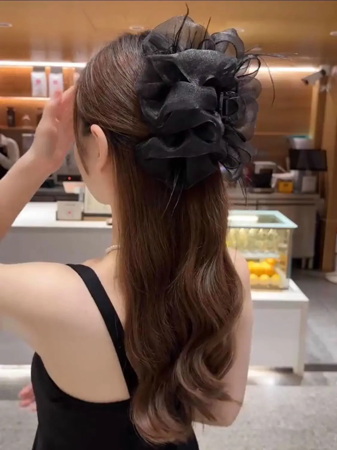 Princess Style Feather Mesh Headupdo with Princess Clip — feature 19
