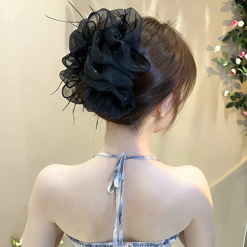 Princess Style Feather Mesh Headupdo with Princess Clip — feature 24