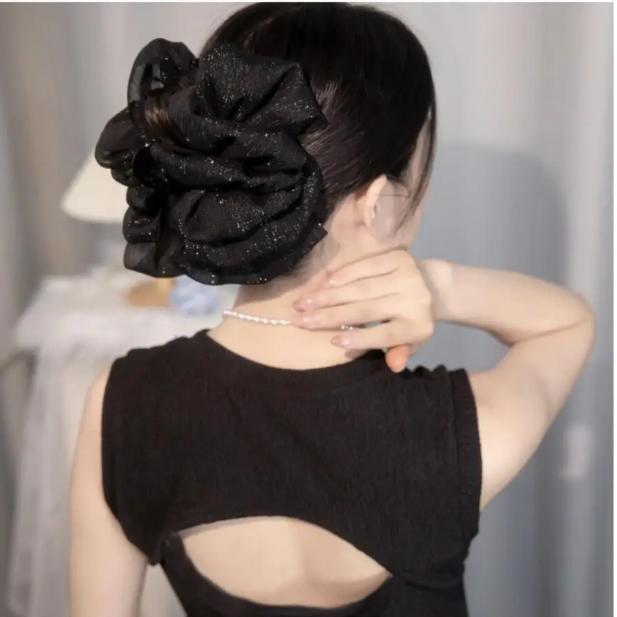 Princess Style Feather Mesh Headupdo with Princess Clip — feature 36