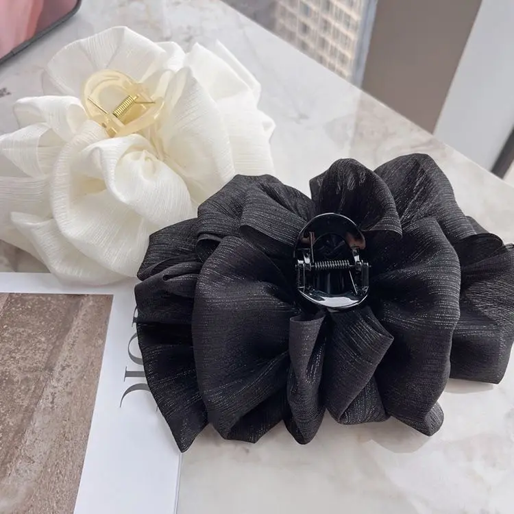 Princess Style Feather Mesh Headupdo with Princess Clip - Image 2