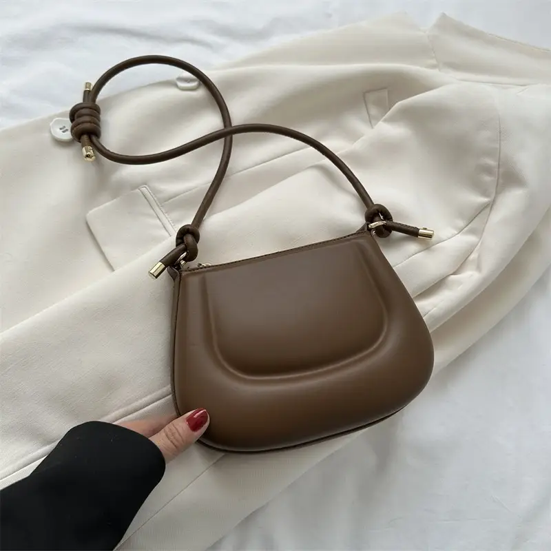 Elegant White Shoulder Crossbody Bag for Women - Image 7