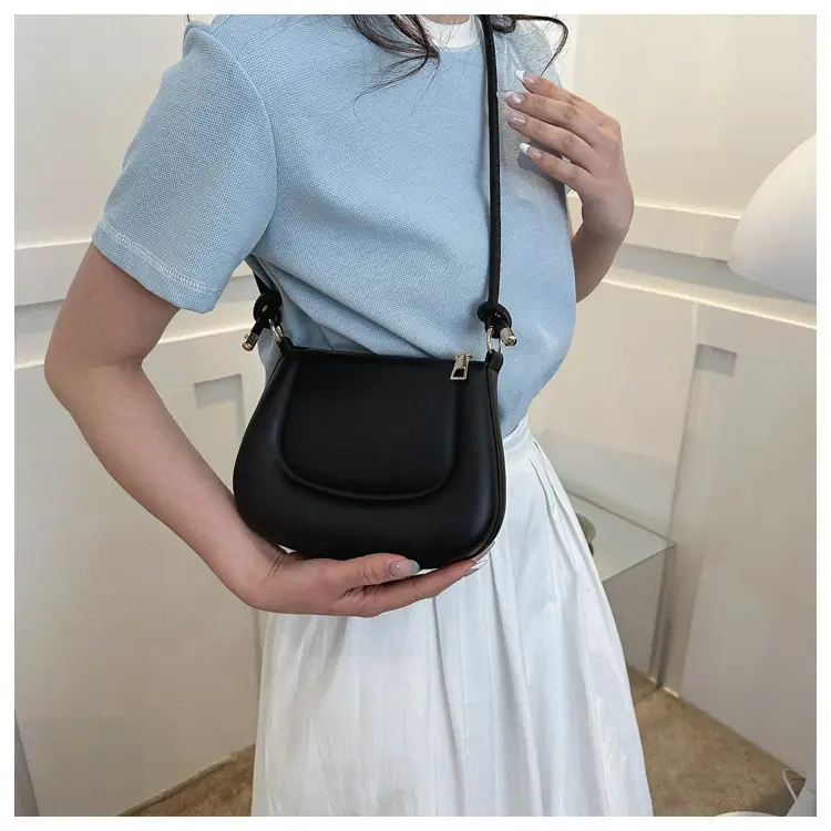 Elegant White Shoulder Crossbody Bag for Women — feature 9